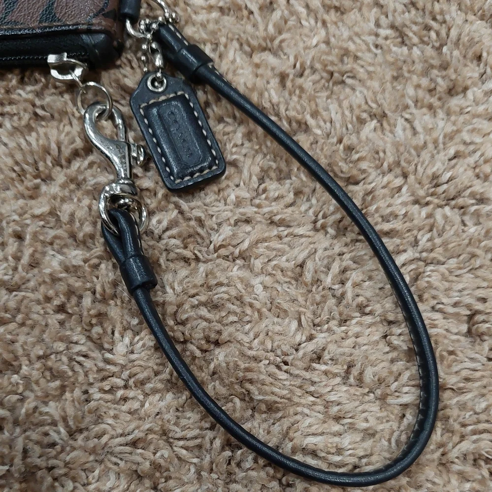 COACH Heritage Stripe Chelsea Wristlet